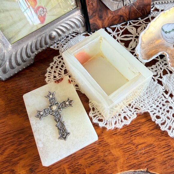 7 Piece Vintage Religious Bundle - Picture 8 of 16